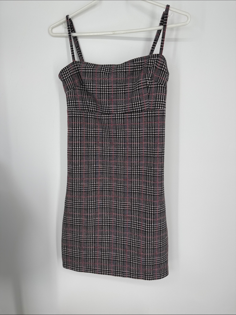 Motel Plaid Spaghetti-Strap Bodycon Dress in Black & Pink size Small